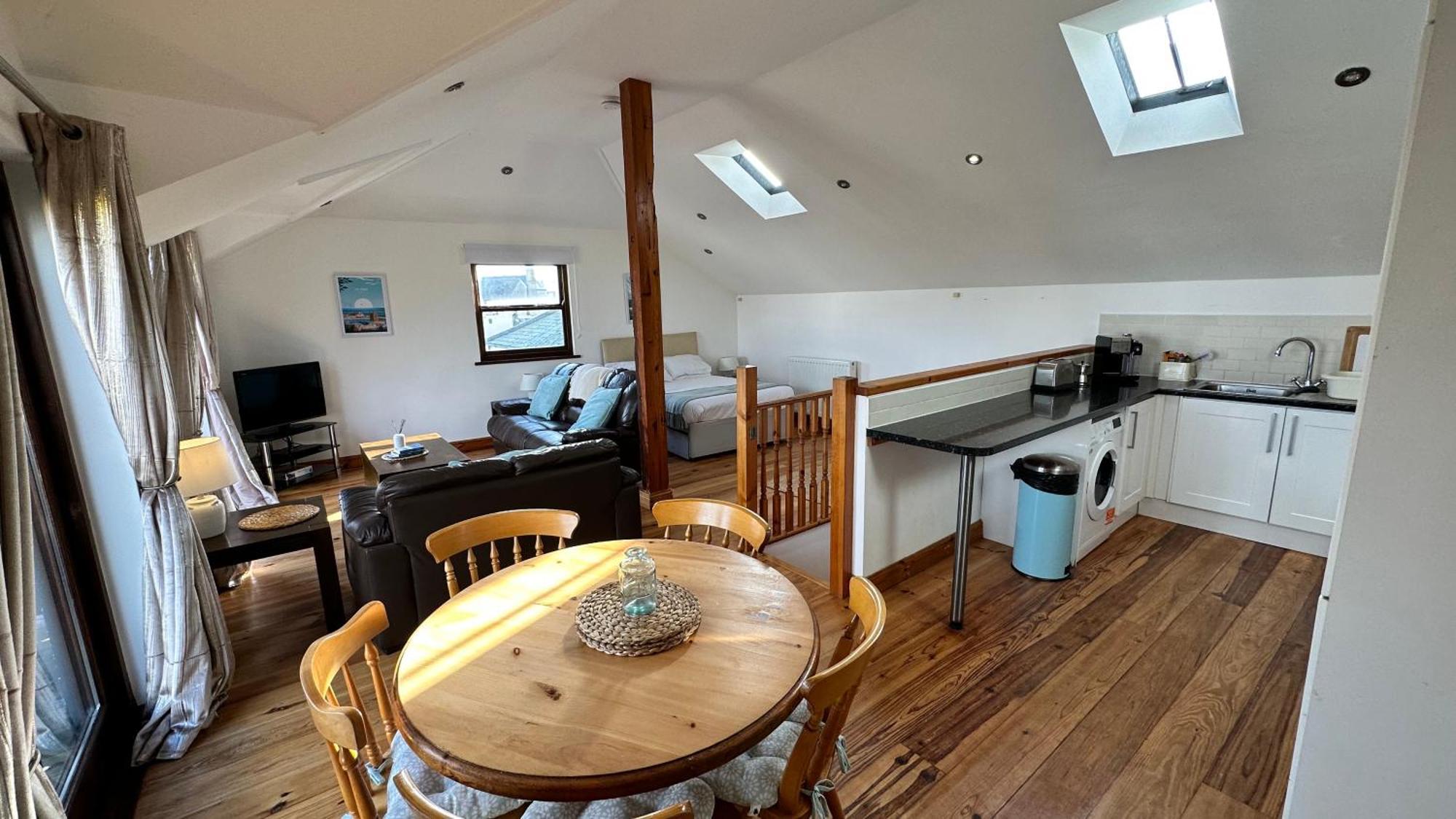 Penthouse 3 - Spacious Harbourside Apartment With Stunning Sea Views 彭赞斯 外观 照片